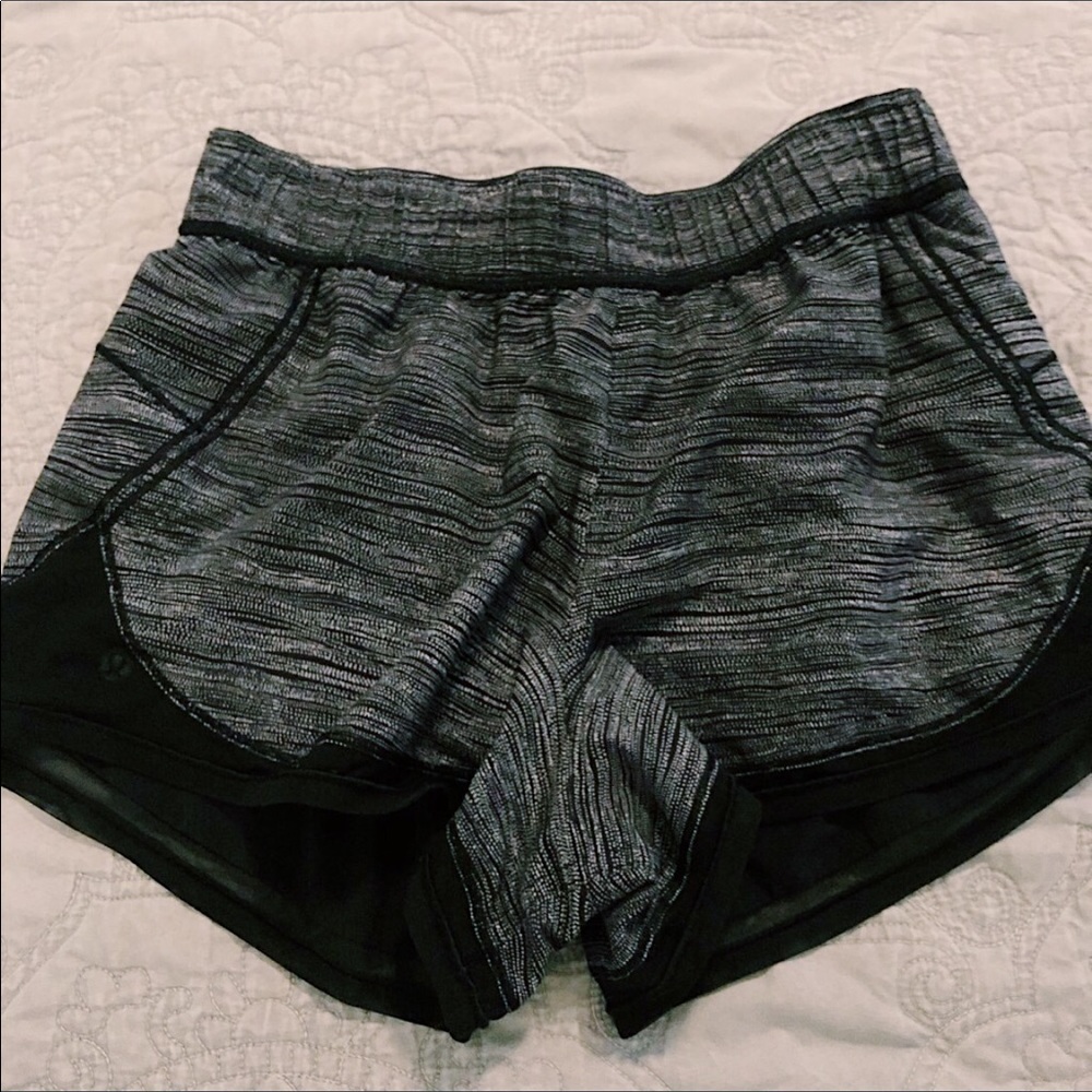 REVERSIBLE LULU SHORTS